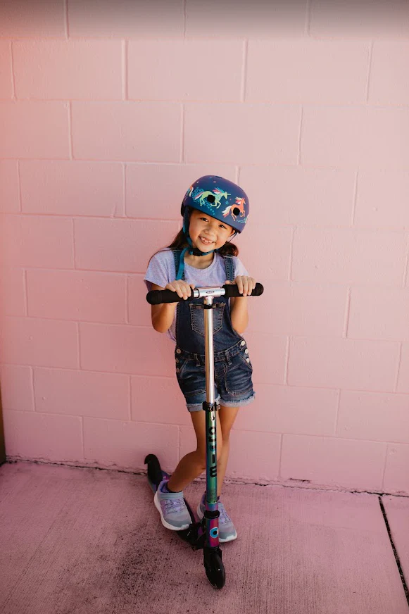 Neochrome Micro Sprite LED Scooter - 7630053550004