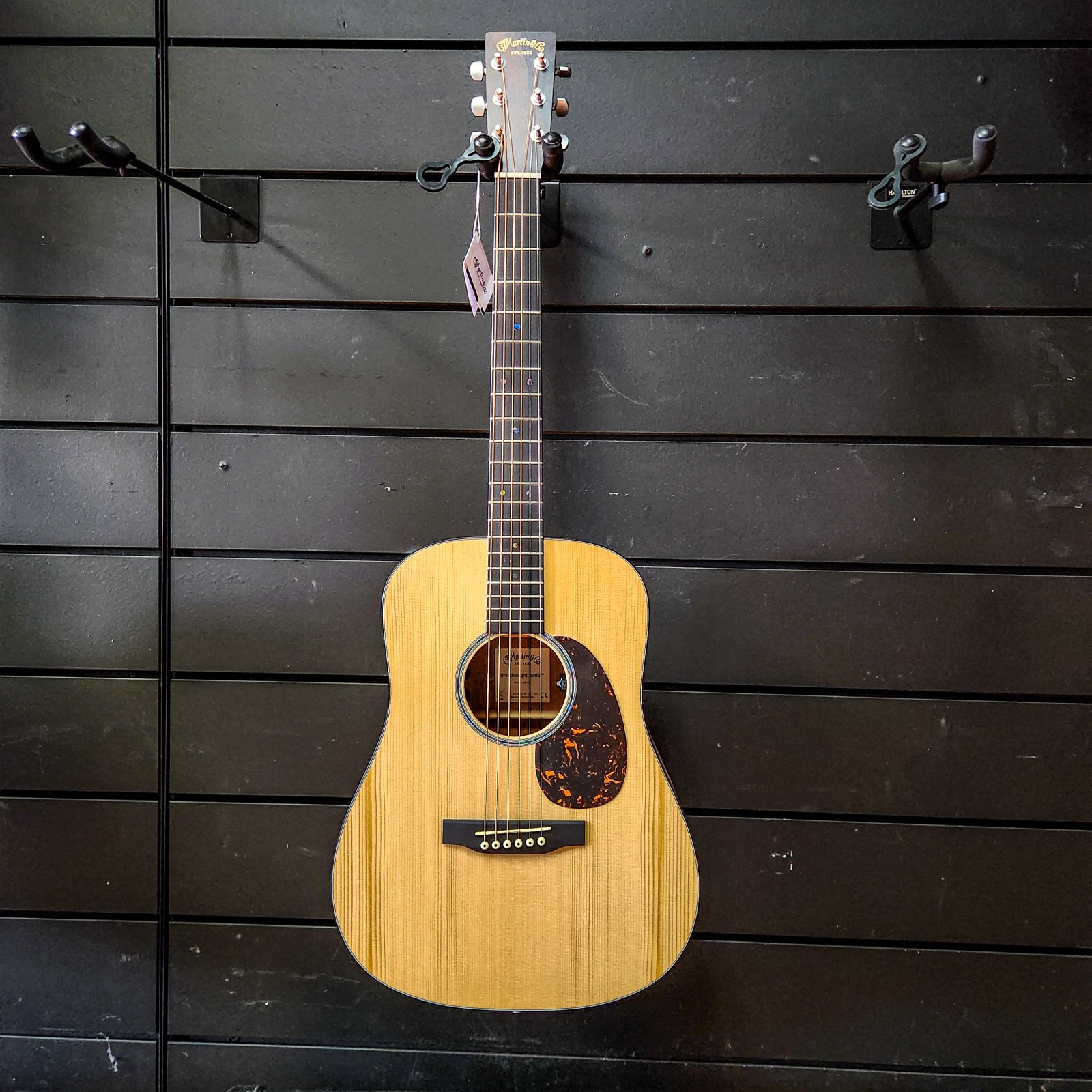 Martin ドレッドノートジュニアE Martin D Jr E Acoustic-Electric Guitar | Martin Guitar