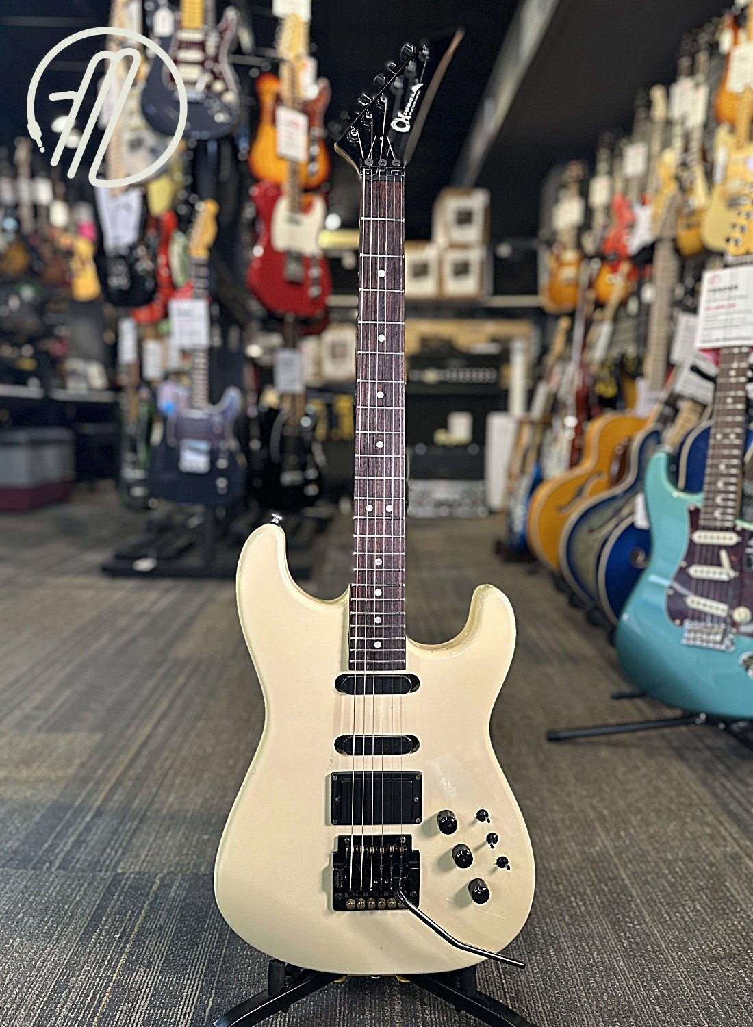 Charvel Model 4 HSS, Kahler Tremolo MIJ (1986) w/Charvel Hardshell
