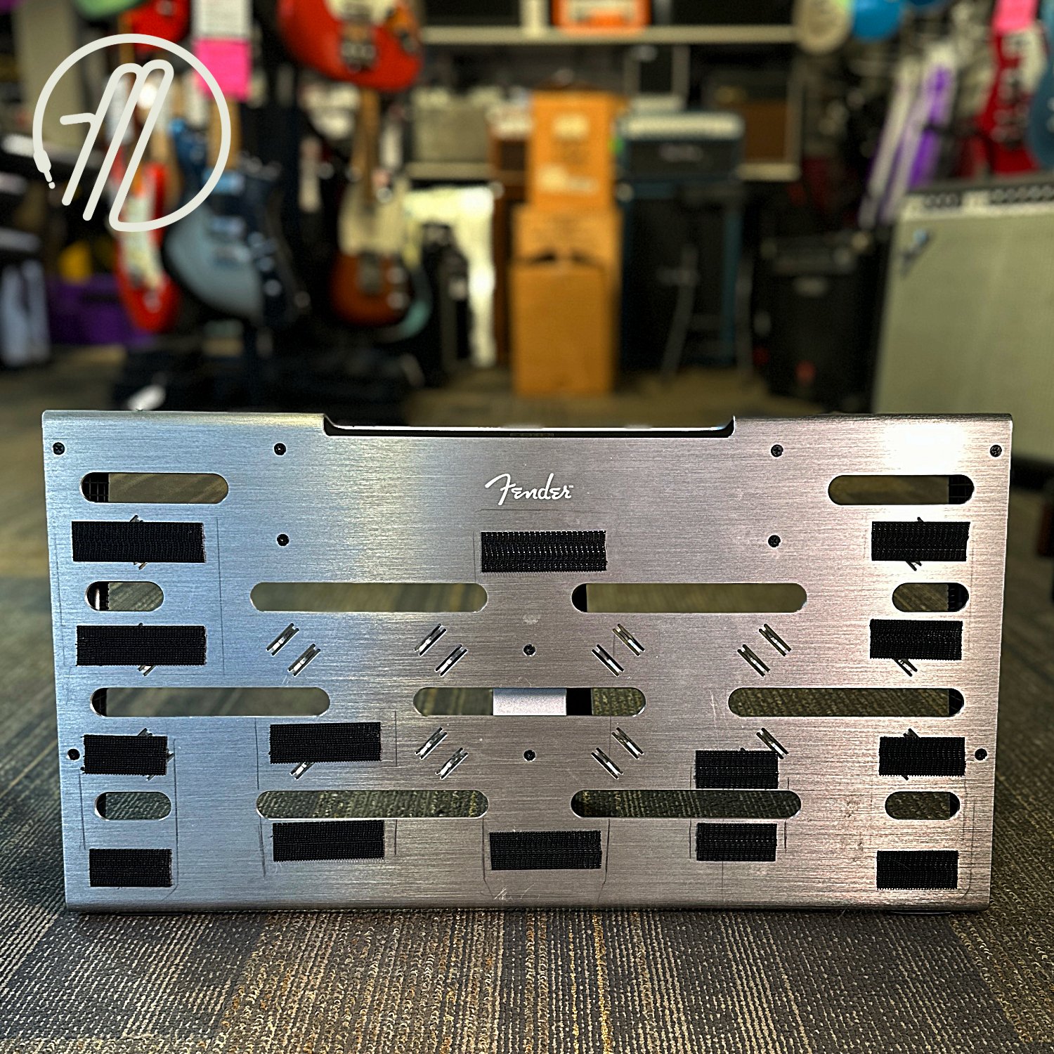 Fender Medium Pedalboard w/Bag USED