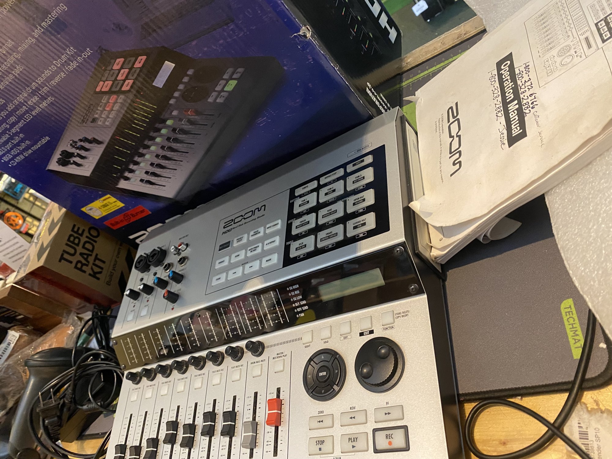 HD8 Hard Disk Recording Studio | Zoom