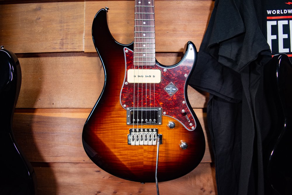 Yamaha Pacifica 611 Tremolo Electric Guitar Tobacco Brown Sunburst