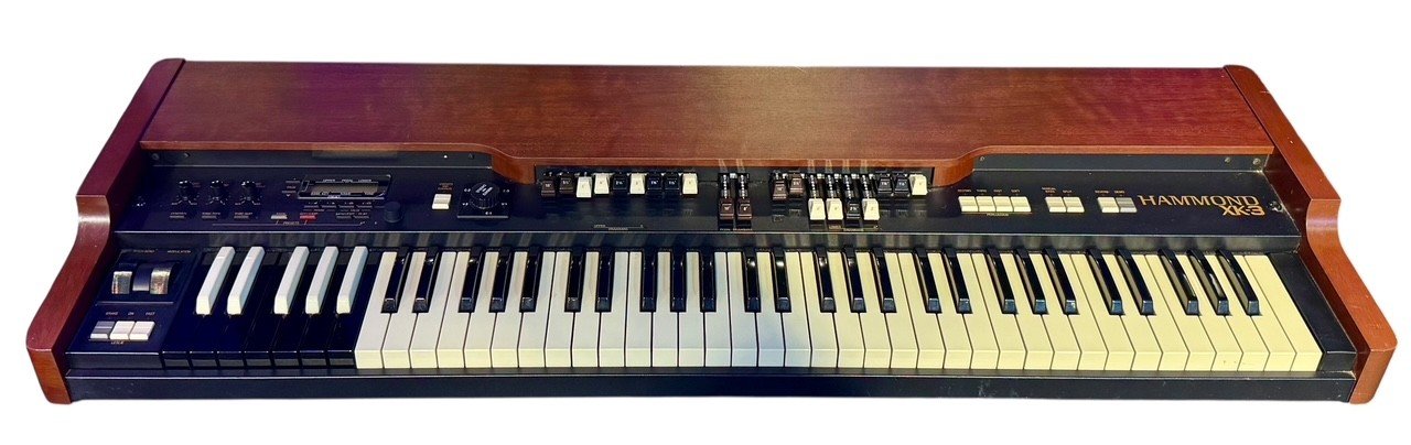 Hammond XK3 Organ With Volume Pedal and Gig Bag in Good Condition