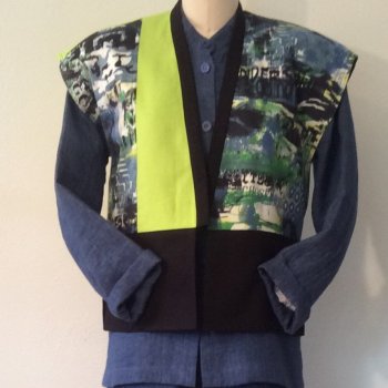 Discover Something Novel vest
