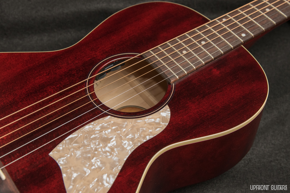 ギター Art & Lutherie Roadhouse Tennessee Red Roadhouse Tennesse Red | Art and Lutherie