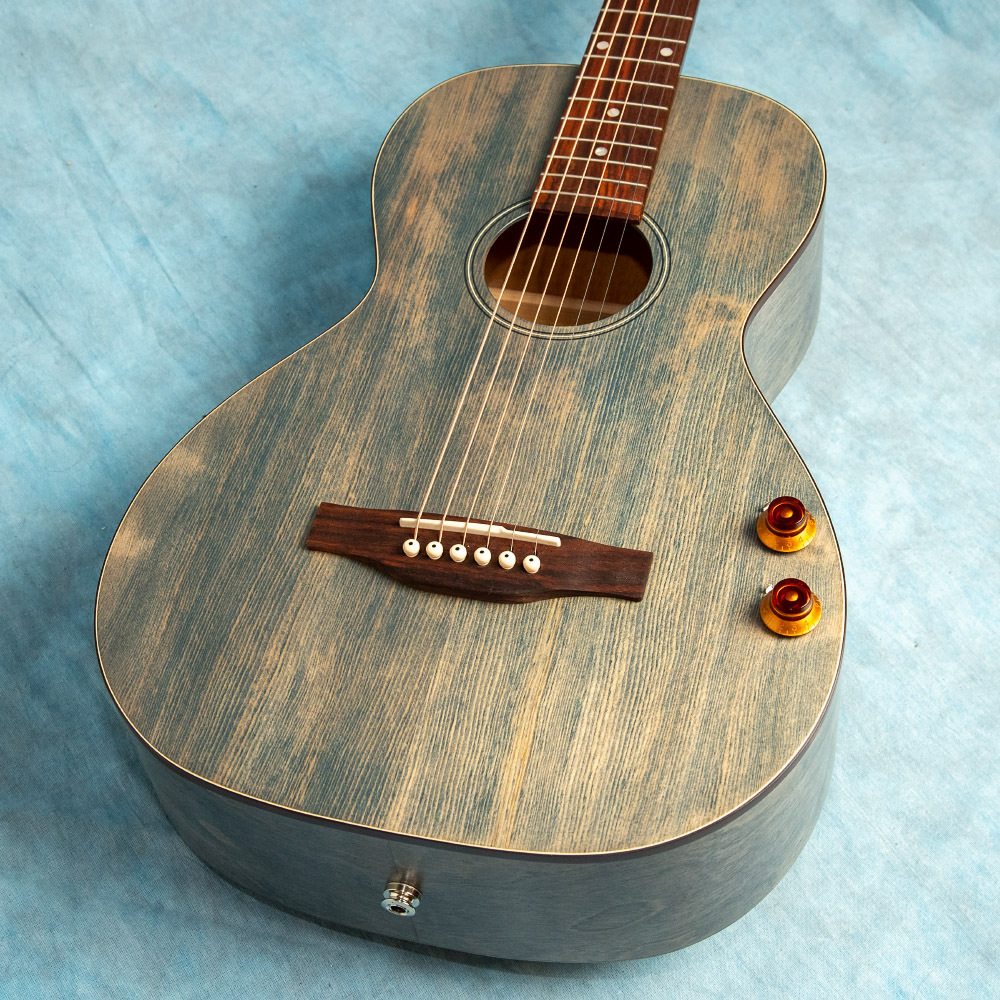 Art & Lutherie Roadhouse Parlor Denim Blue 2026 Q-Discrete Acoustic-Electric Guitar - No Bag/Case