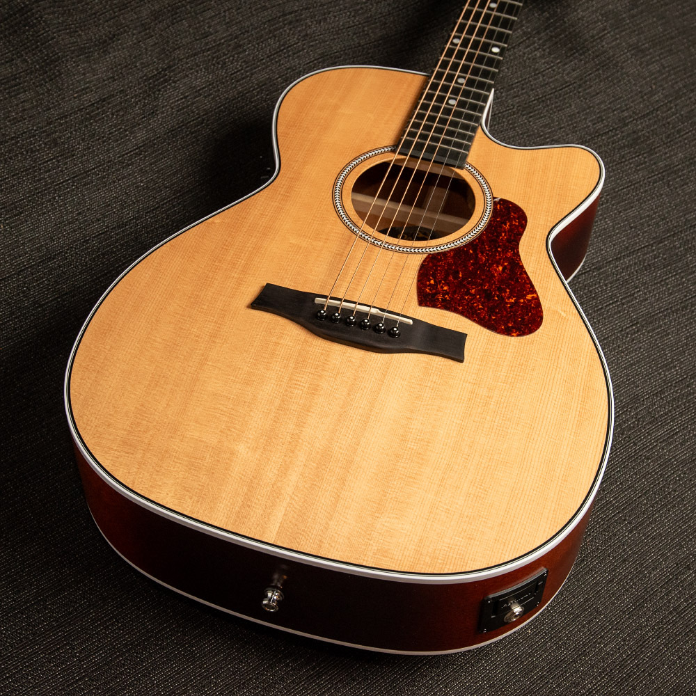 Seagull Maritime SWS CH CW Presys II Concert Hall A/E w/Gig Bag  