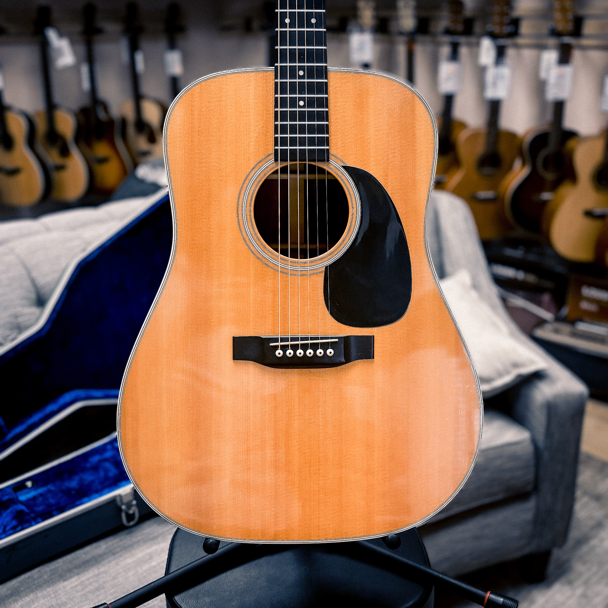 1975 Martin D-28