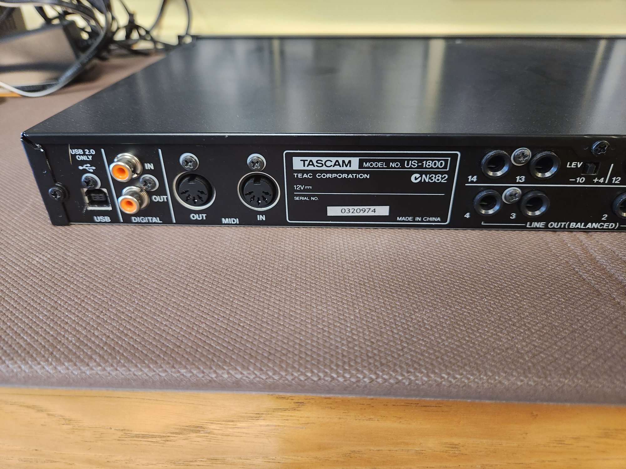 Tascam US-1800 16X4 96K 24 Bit USB 2.0 Audio Mixer Interface
