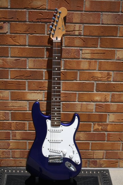 1999 Fender Strat MIM-Electric Blue