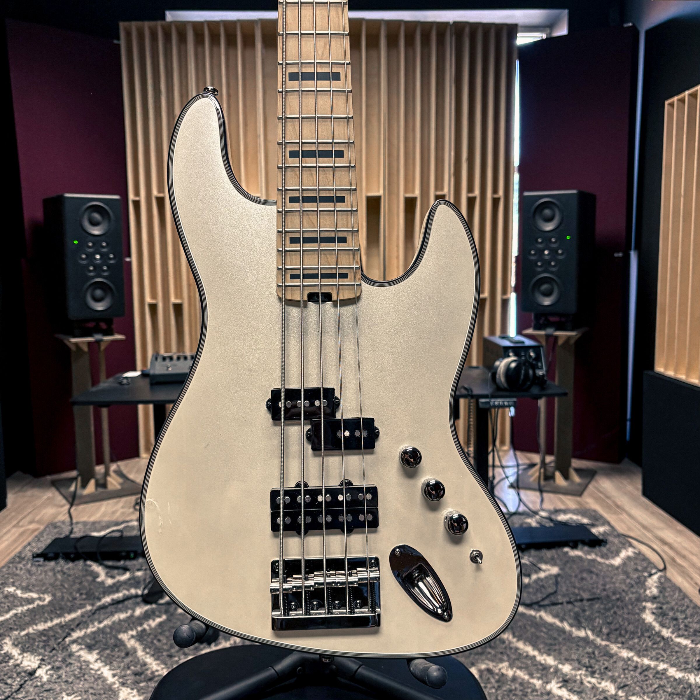 Tribe SF5 Bass-White-Used