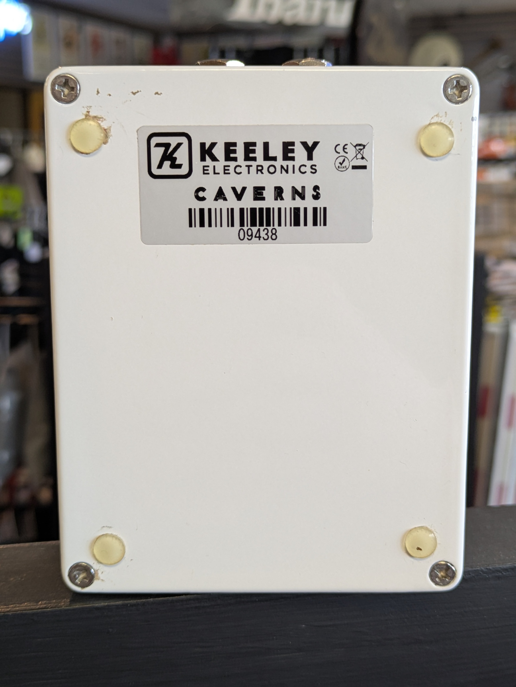 USED) Keeley Caverns V2 Delay and Reverb Effects Pedal