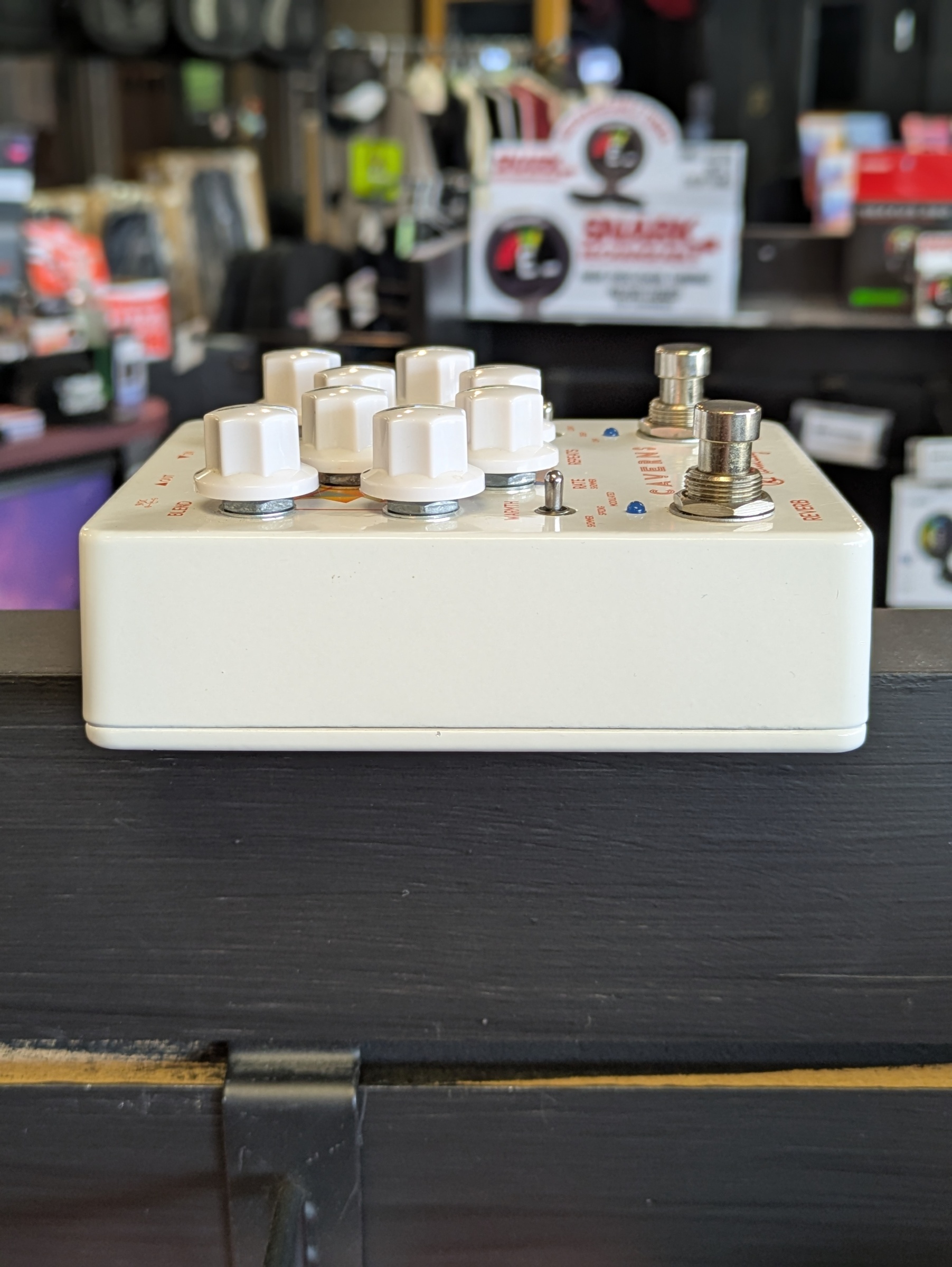 USED) Keeley Caverns V2 Delay and Reverb Effects Pedal
