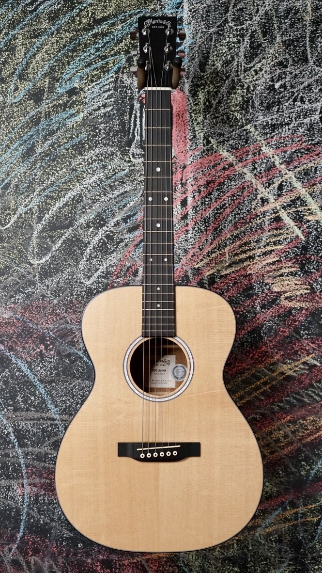 5269 Martin 000 Type　000JR-10 Martin 000Jr-10 Acoustic Guitar | Retired | Martin Guitar