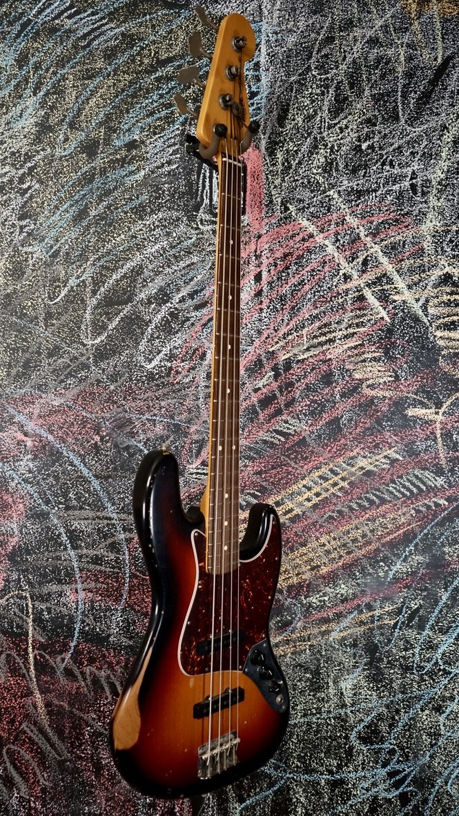 Fender Road Worn 60's Jazz Bass w/ Rosewood Fingerboard
