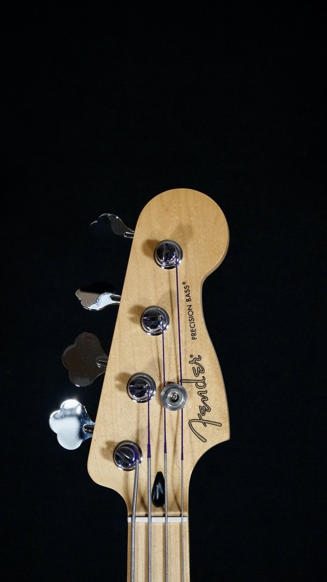 legend precision bass.  fenderタイプヘッド 0118040771_fen_ins_frt_1_rr.