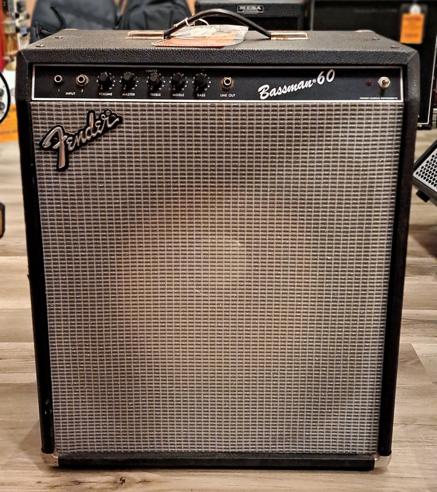 正常動作品 Fender Bassman 60 ベース用コンボアンプ 正常動作品 Fender Bassman 60 ベース用コンボアンプ Fender