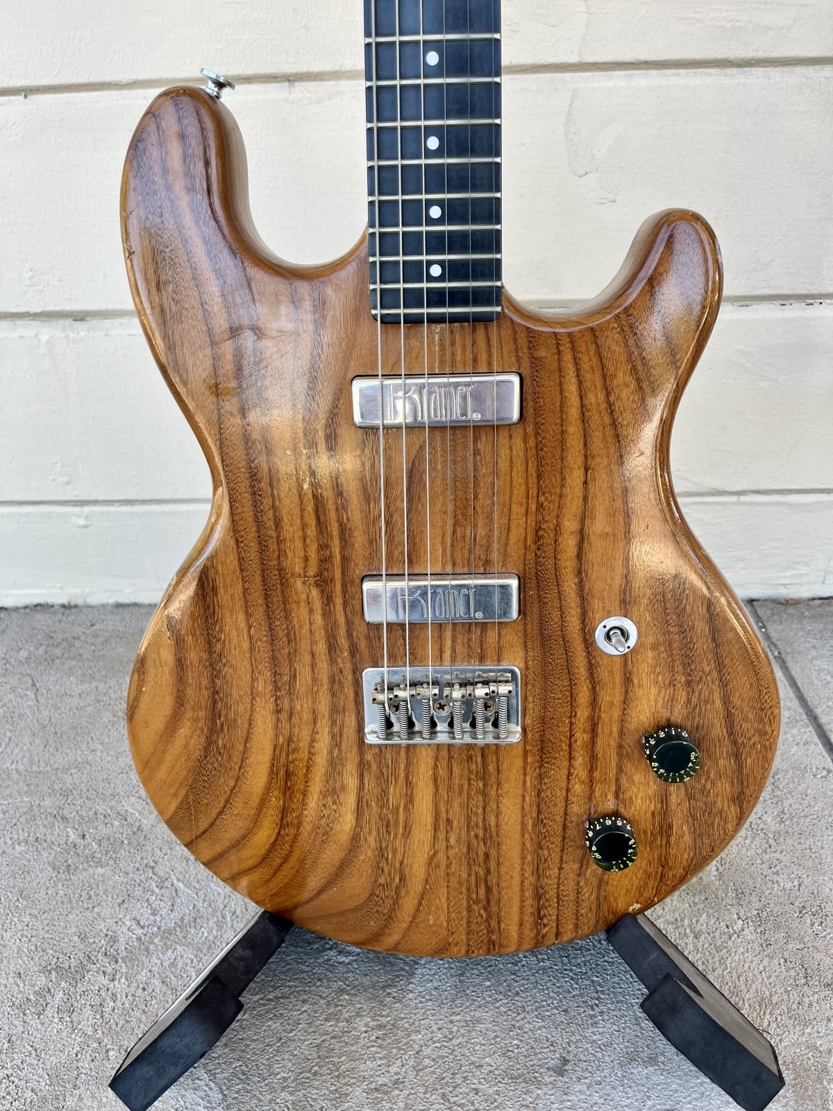 KRAMER 350G ALUMINUM NECK ELECTRIC GUITAR W/CASE