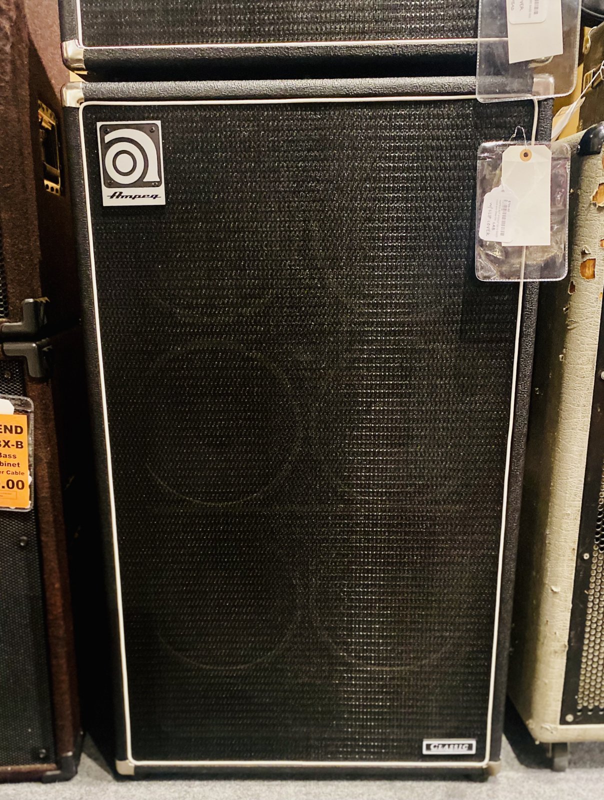 AMPEG SVT 610HLF 6X10 BASS CABINET WITH 