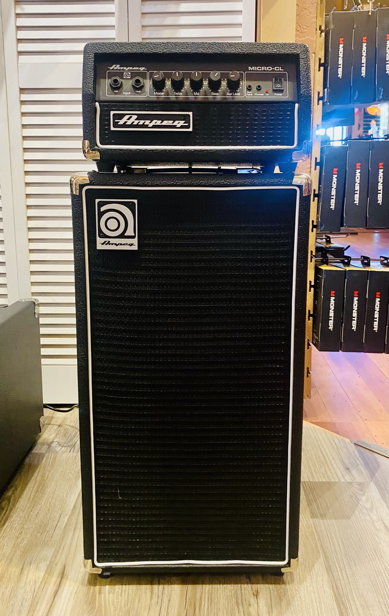 AMPEG MICRO-CL BASS MICRO STACK WITH 2X10 CABINET