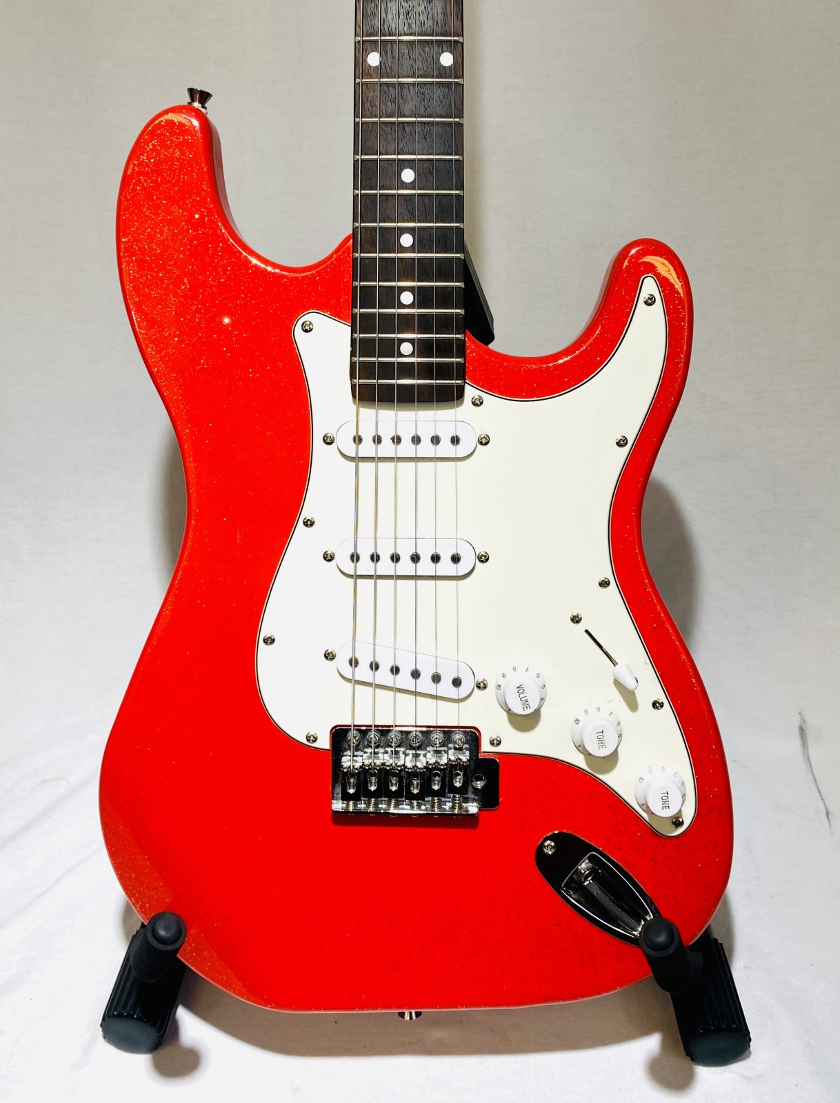 MAHAR STRAT STYLE STANDARD ELECTRIC GUITAR