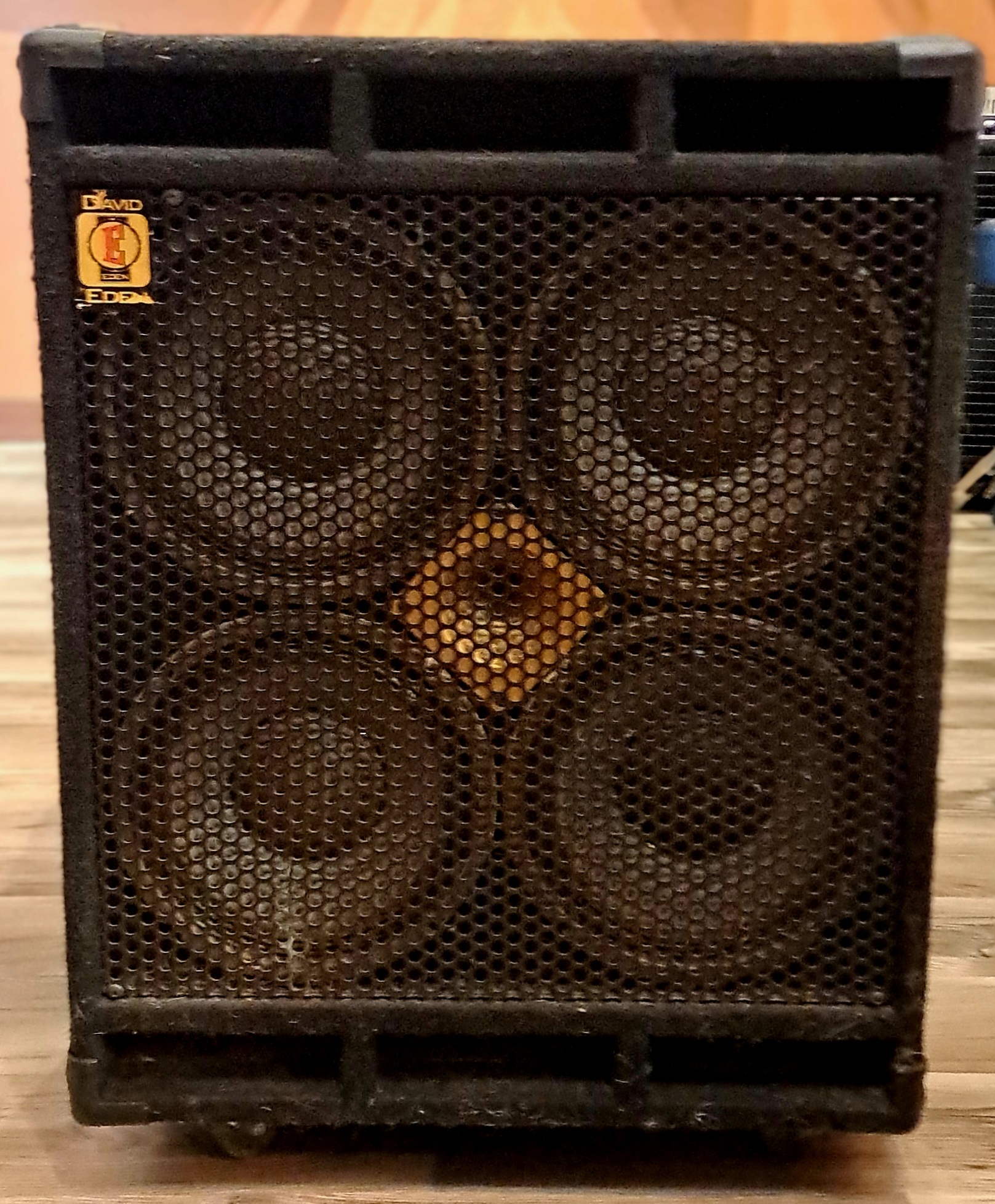 DAVID EDEN D410XLT 4X10 BASS CABINET W/CASTERS