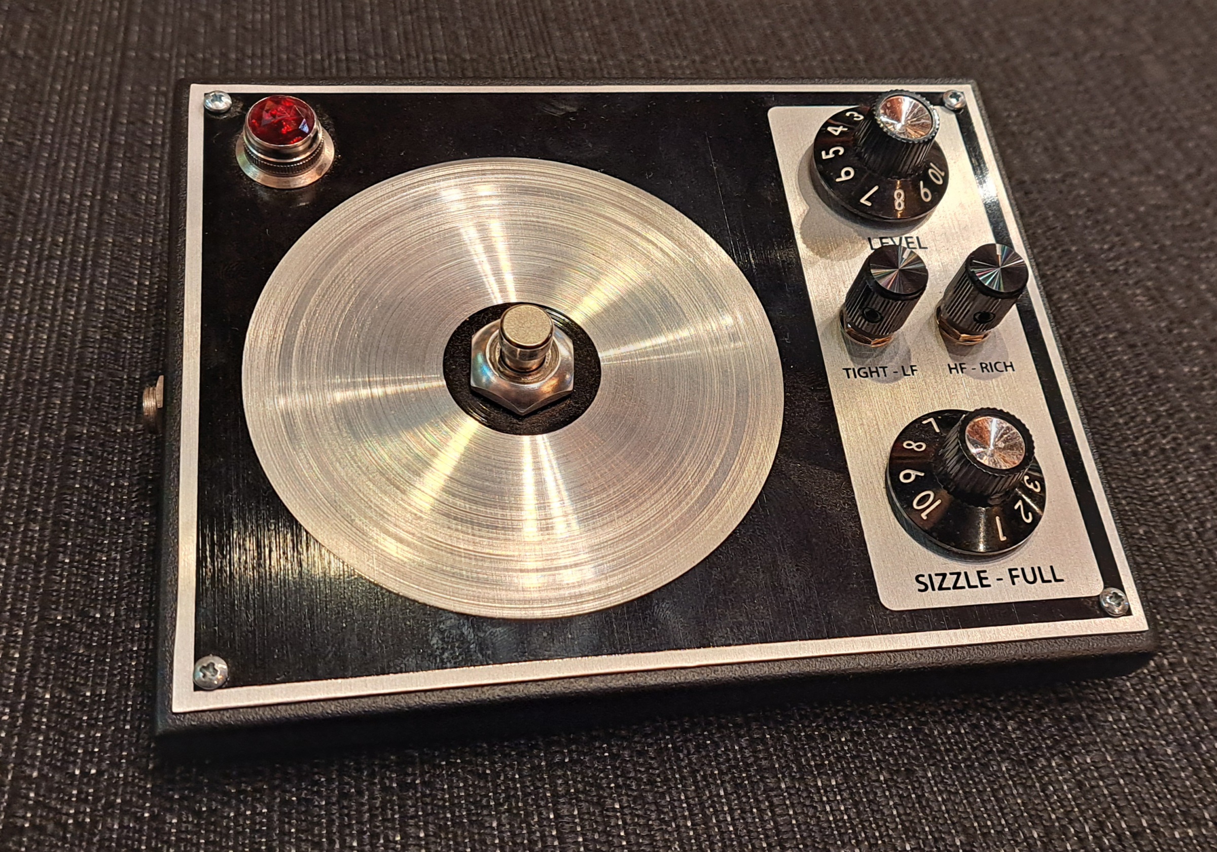 DISRUPTIVE MUSIC INTENSIFIER RARE PRE ENHANCIFIER MODEL 2021 TRANSPARENT PSYCHO ACOUSTIC BOOST W/BOX