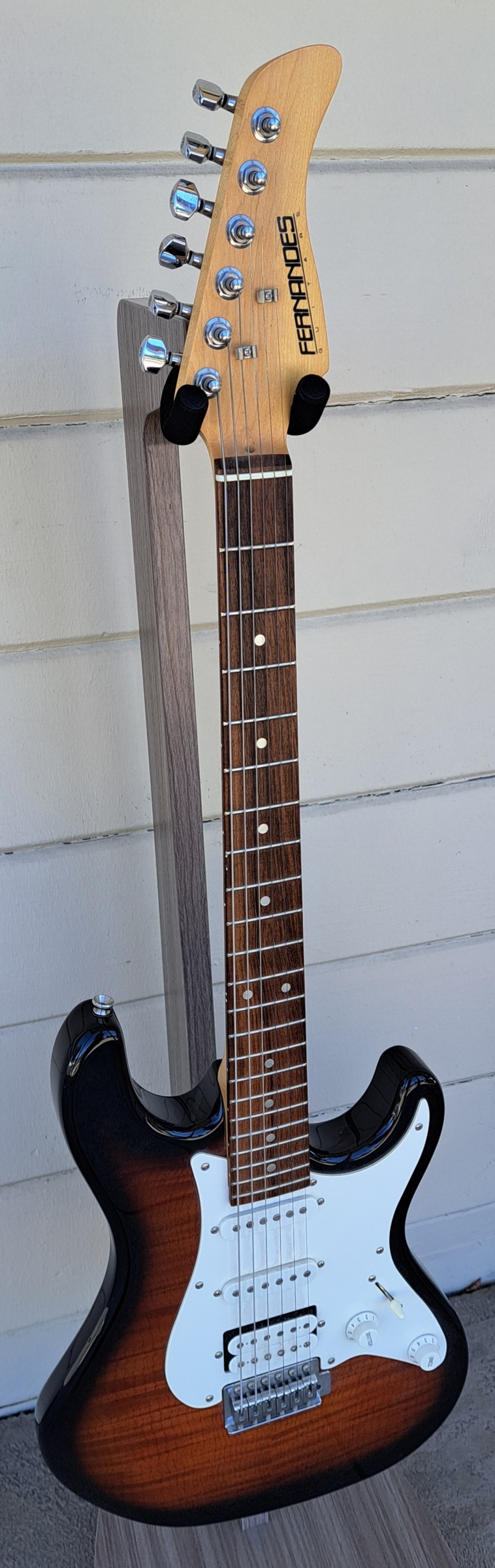 FERNANDES RETROROCKET ELECTRIC GUITAR