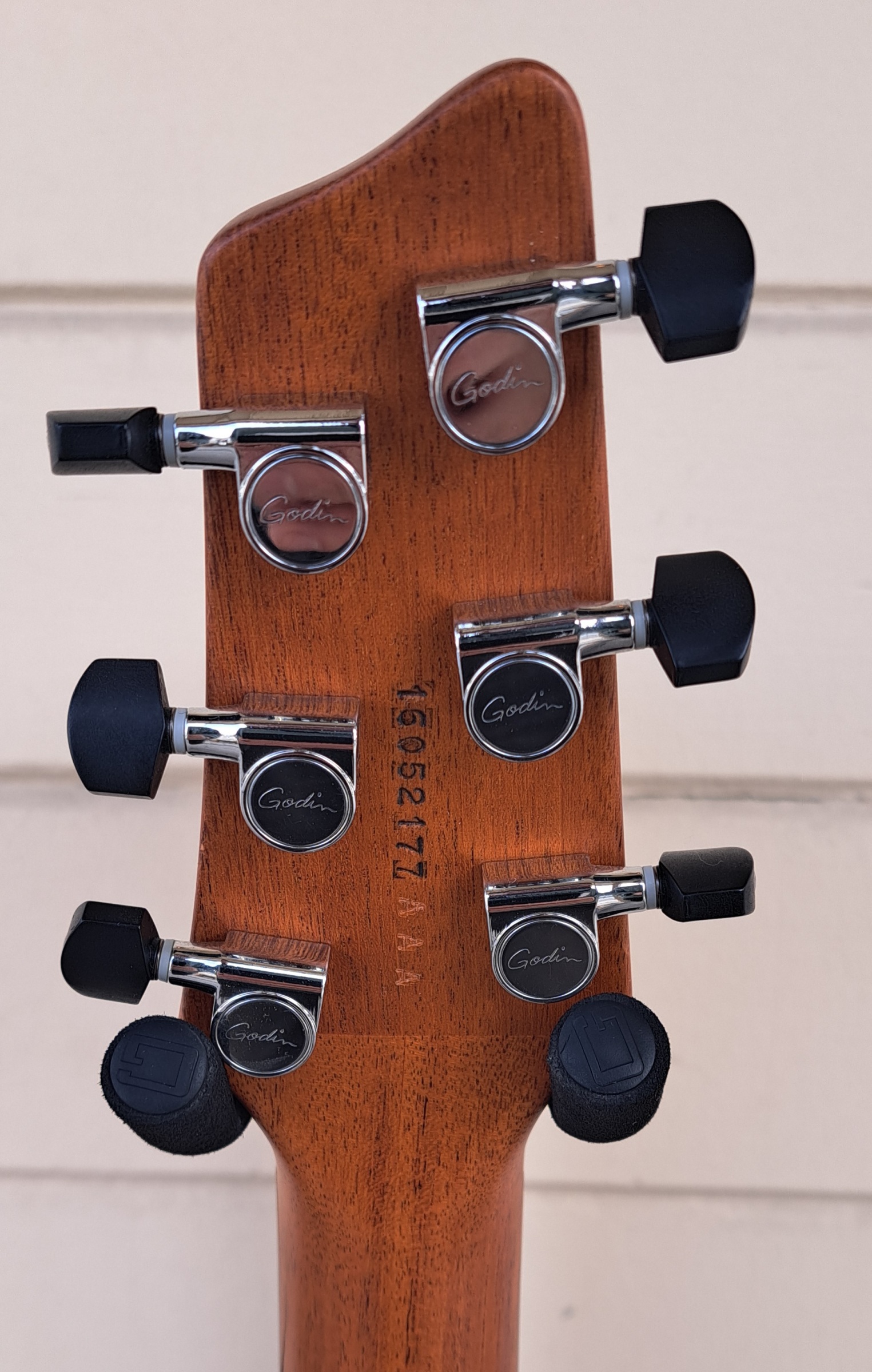 GODIN LGXT AAA ELECTRIC GUITAR W/CASE