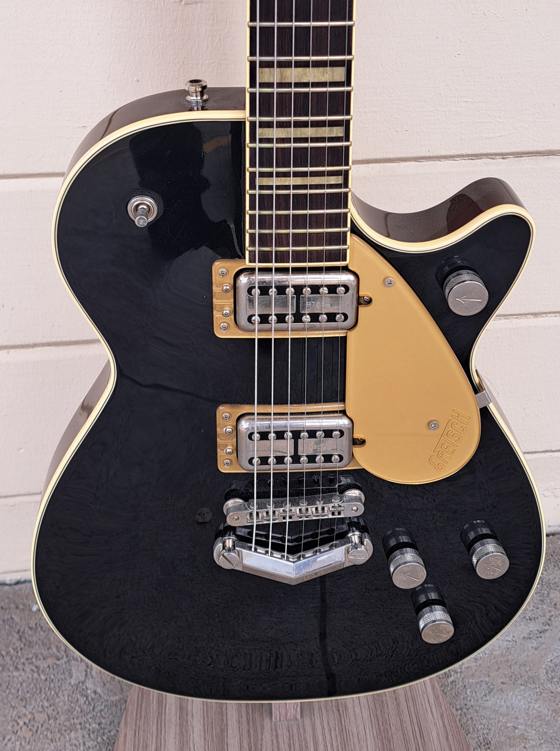 GRETSCH 6228 GG-PE-BLK ELECTRIC GUITAR WITH ORIGINAL CASE, PAPERWORK. BLACK FINISH, MADE IN JAPAN (USED) - 2018
