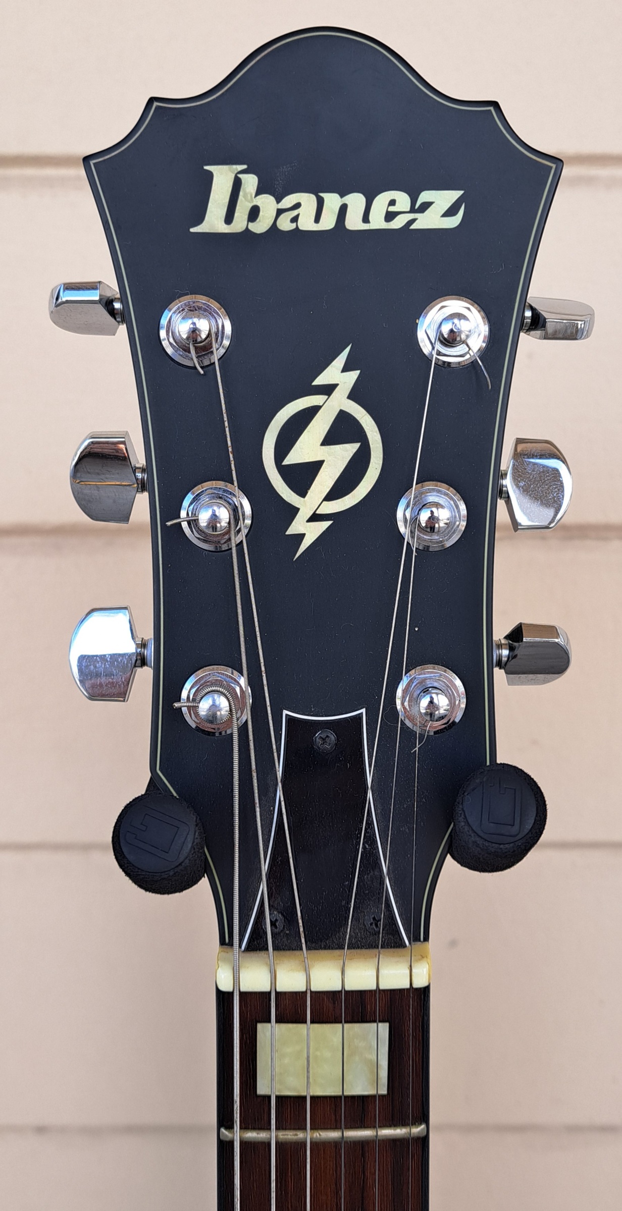 Ibanez AGS83B Artcore Series セミアコ Ibanez Artcore AGS83B--12-01 - What To Know & Where To Buy