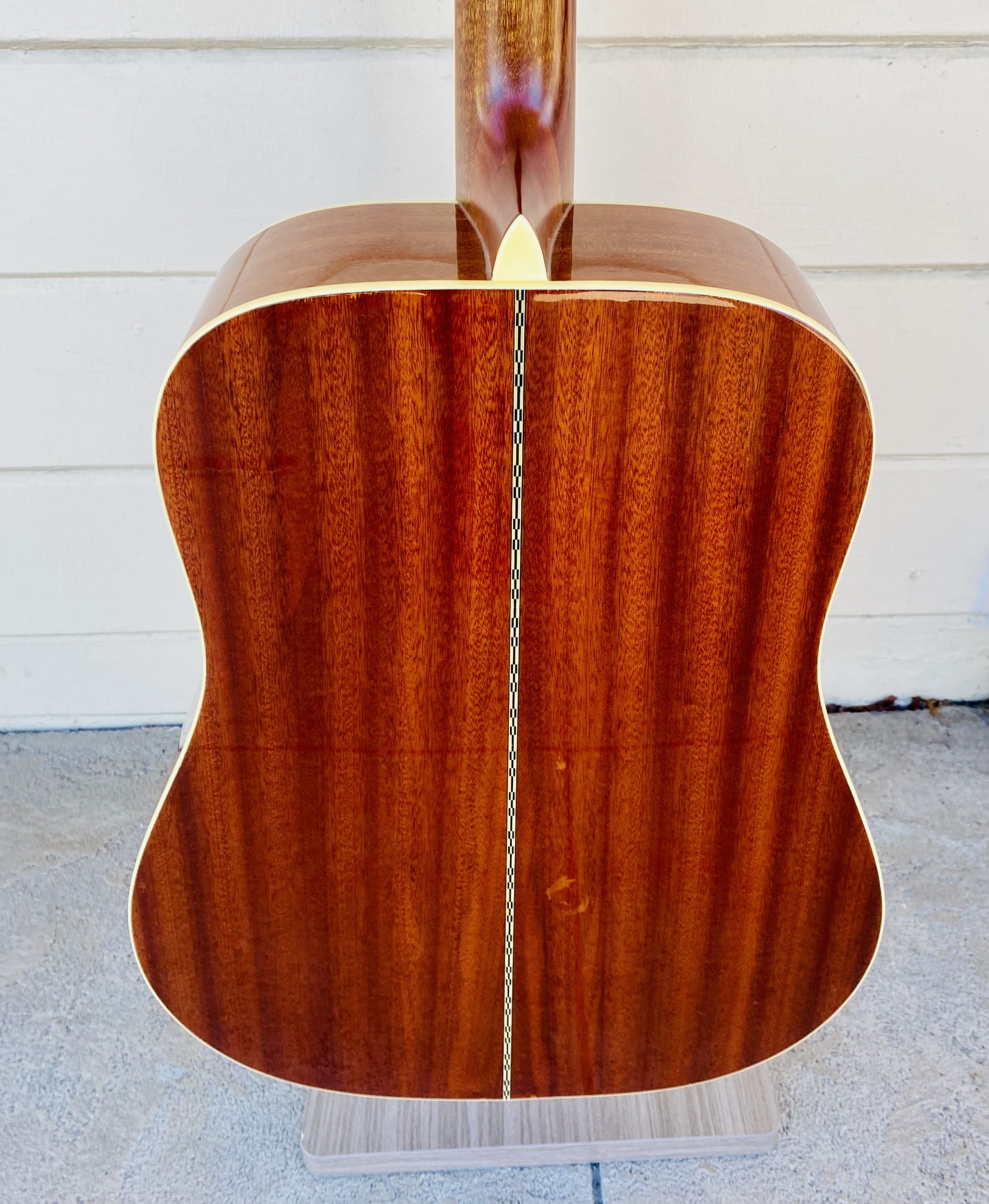IBANEZ AW-100 ARTWOOD ACOUSTIC GUITAR W/CASE
