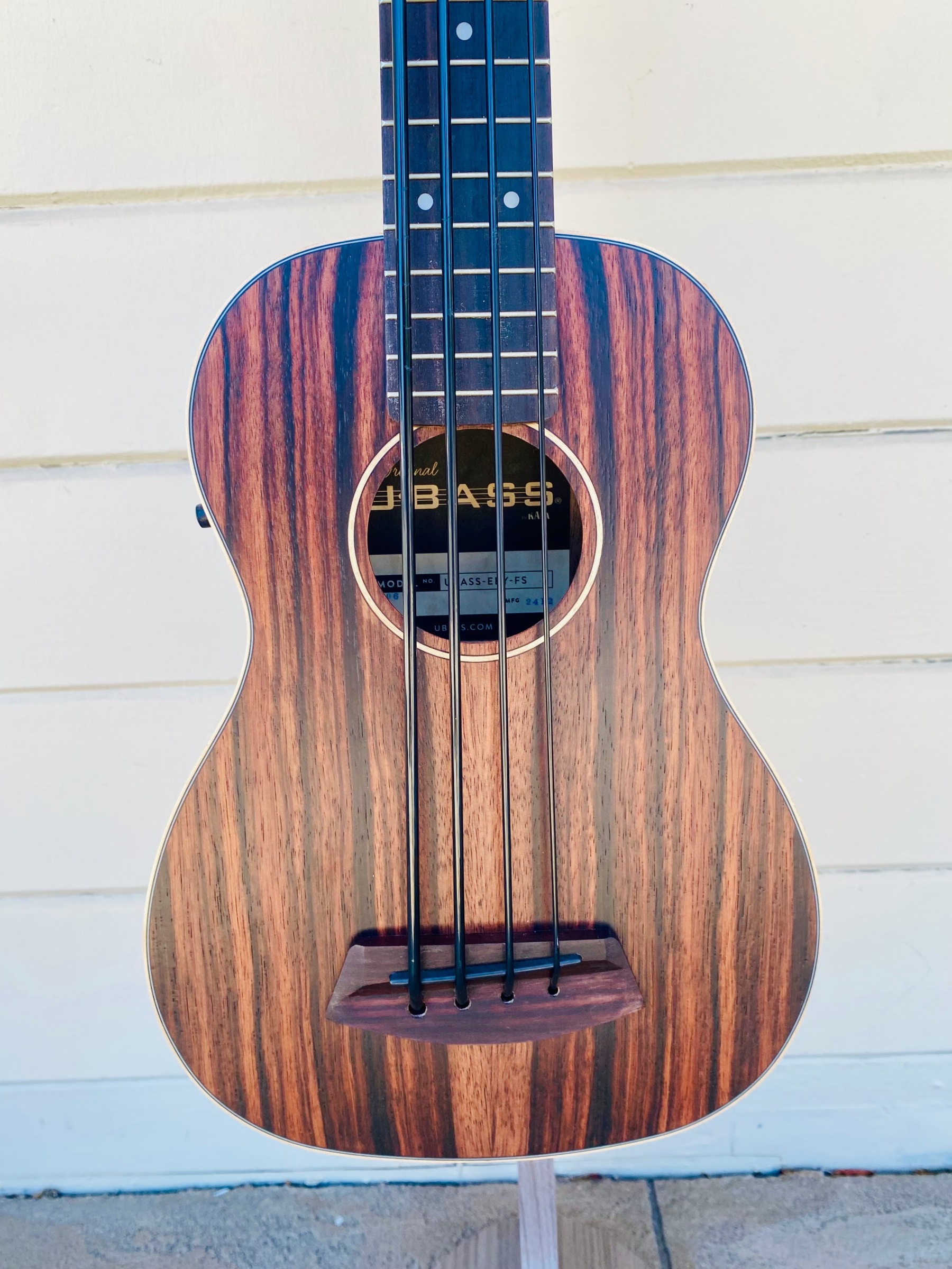 KALA U BASS EBY-FS STRIPED EBONY FRETTED ACOUSTIC ELECTRIC U BASS W/ GIG BAG