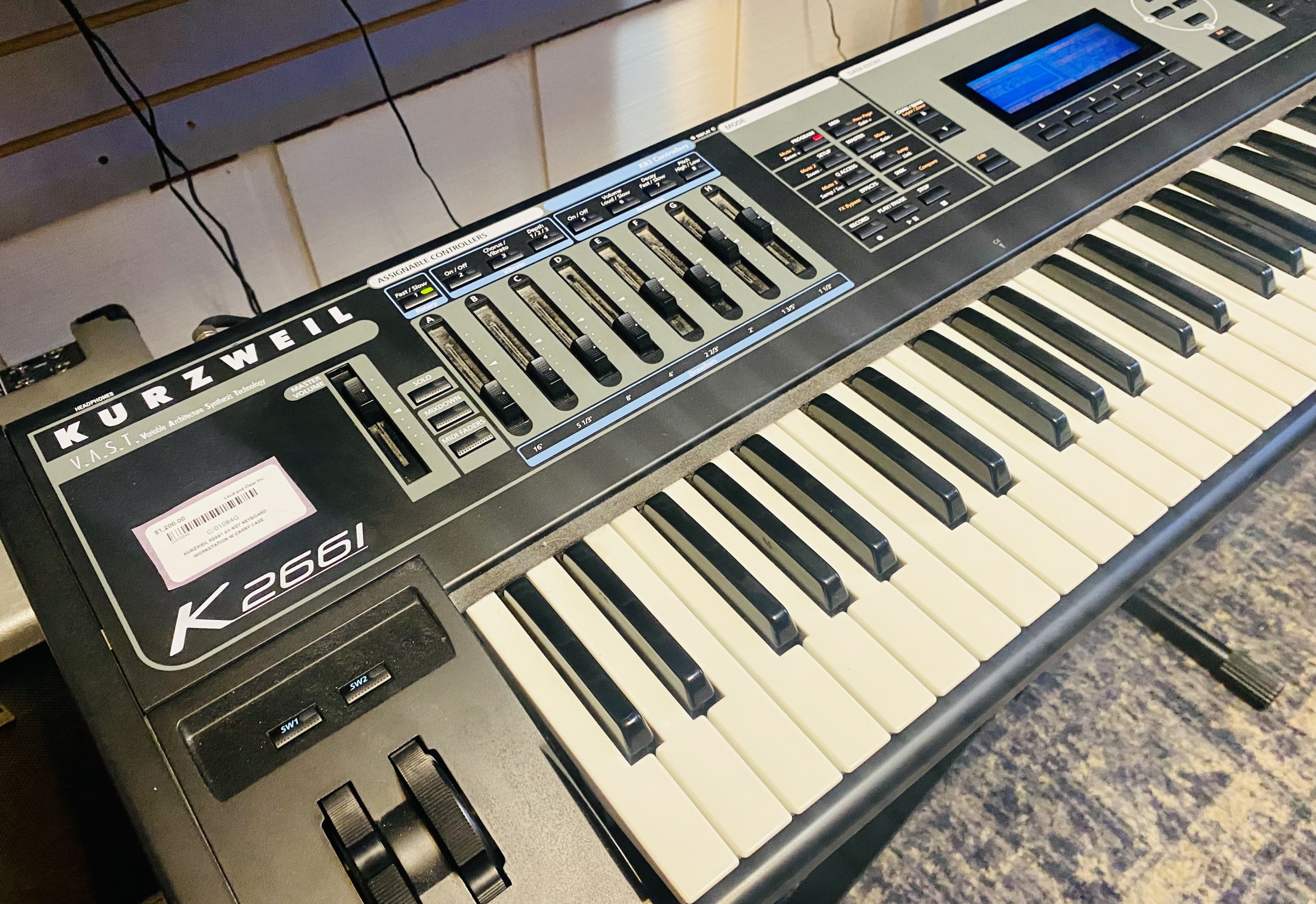KURZWEIL K2661 61-KEY KEYBOARD WORKSTATION W CARRY CASE