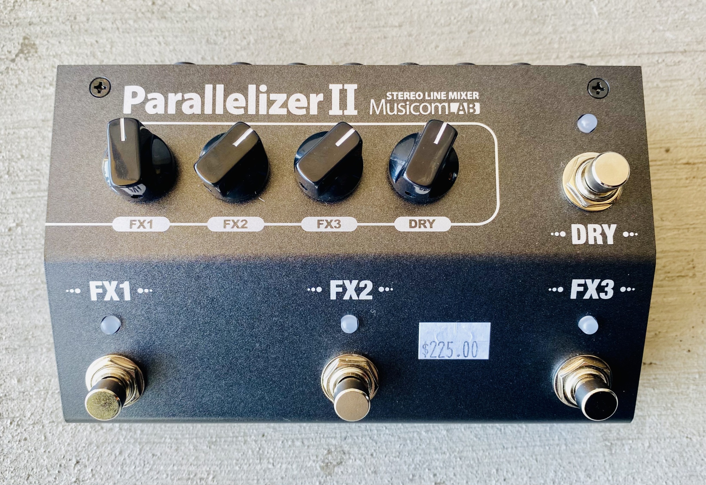【MUSICOM LAB】 Parallelizer II The Guitar Sanctuary | MusicomLAB | Parallelizer II | Stereo