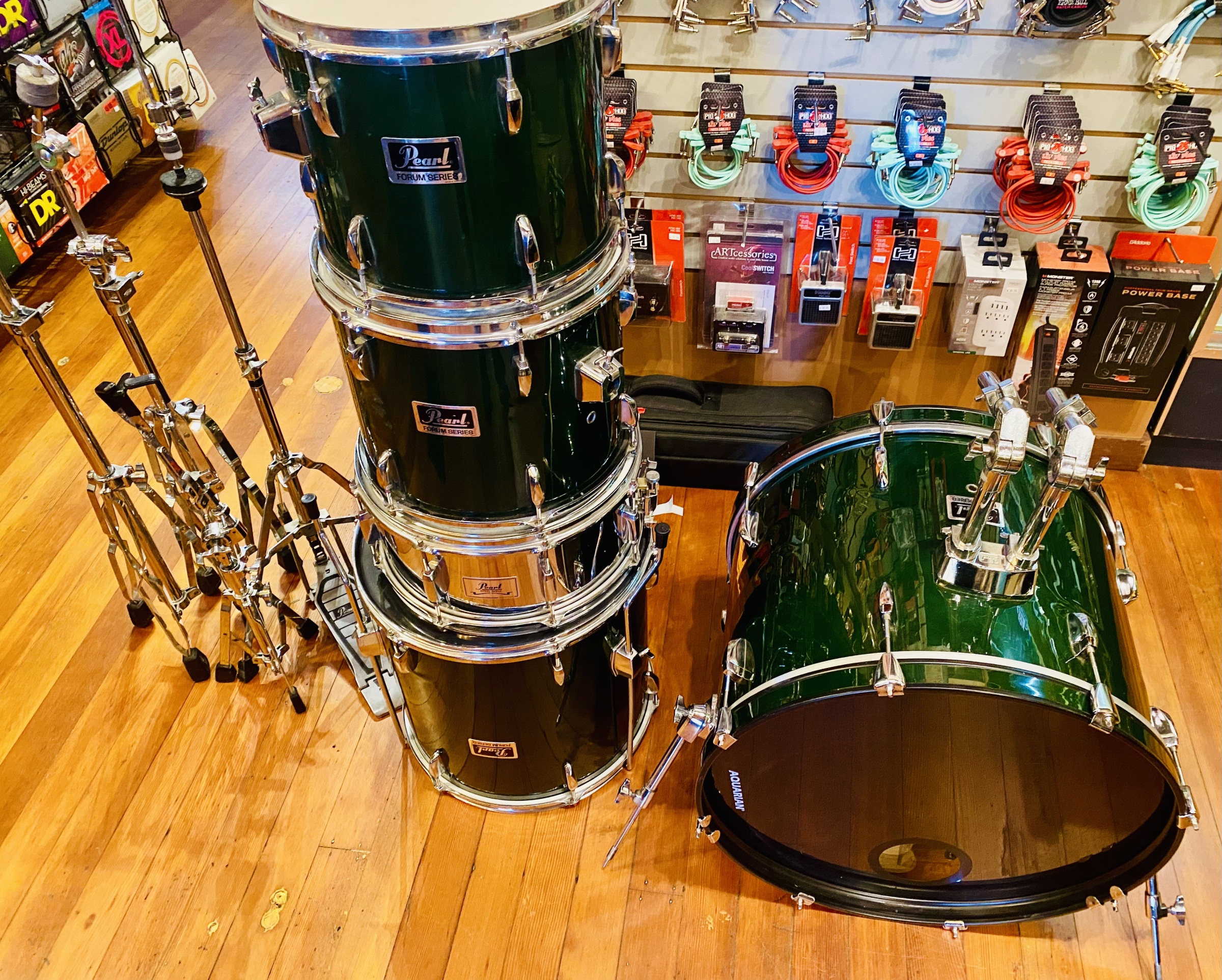ドラム セット Pearl FORUM series Pearl Forum 5-Piece Standard Drum Set with Hardware Smokey Chrome