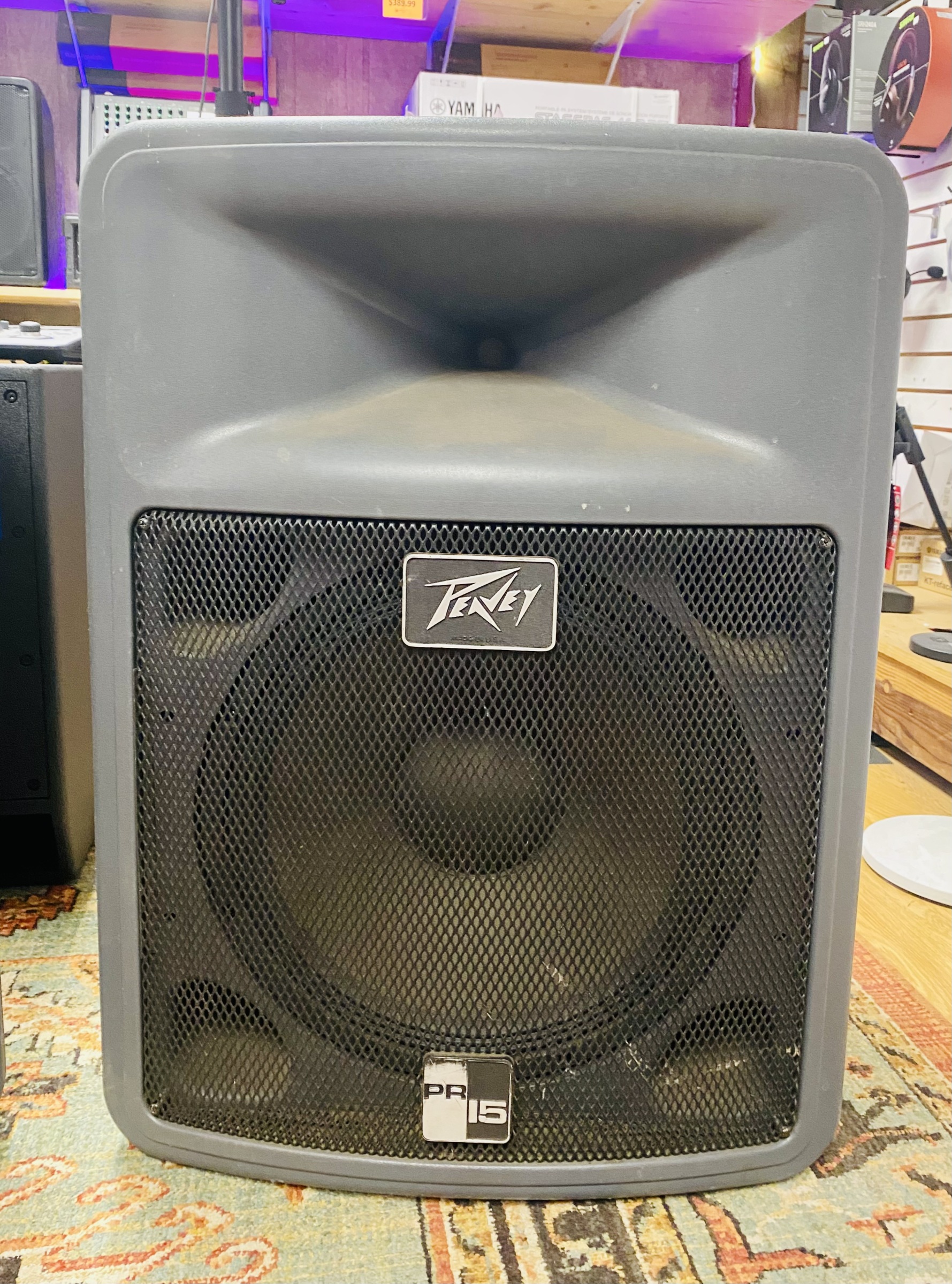佐渡宿泊素泊まり　Peavey PR15 スピーカー 　国内希少 Peavey PR 15P Active Loudspeaker | Guitar Center