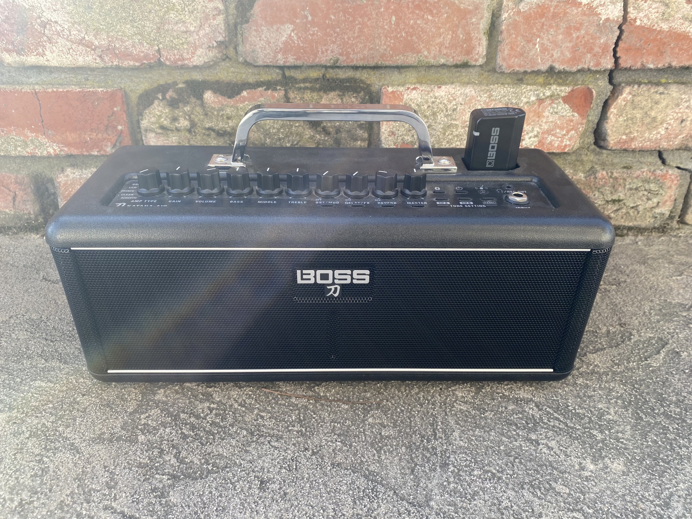 BOSS KATANA AIR BATTERY POWERED GUITAR AMP WITH WIRELESS TRANSMITTER POWER SUPPLY (USED)