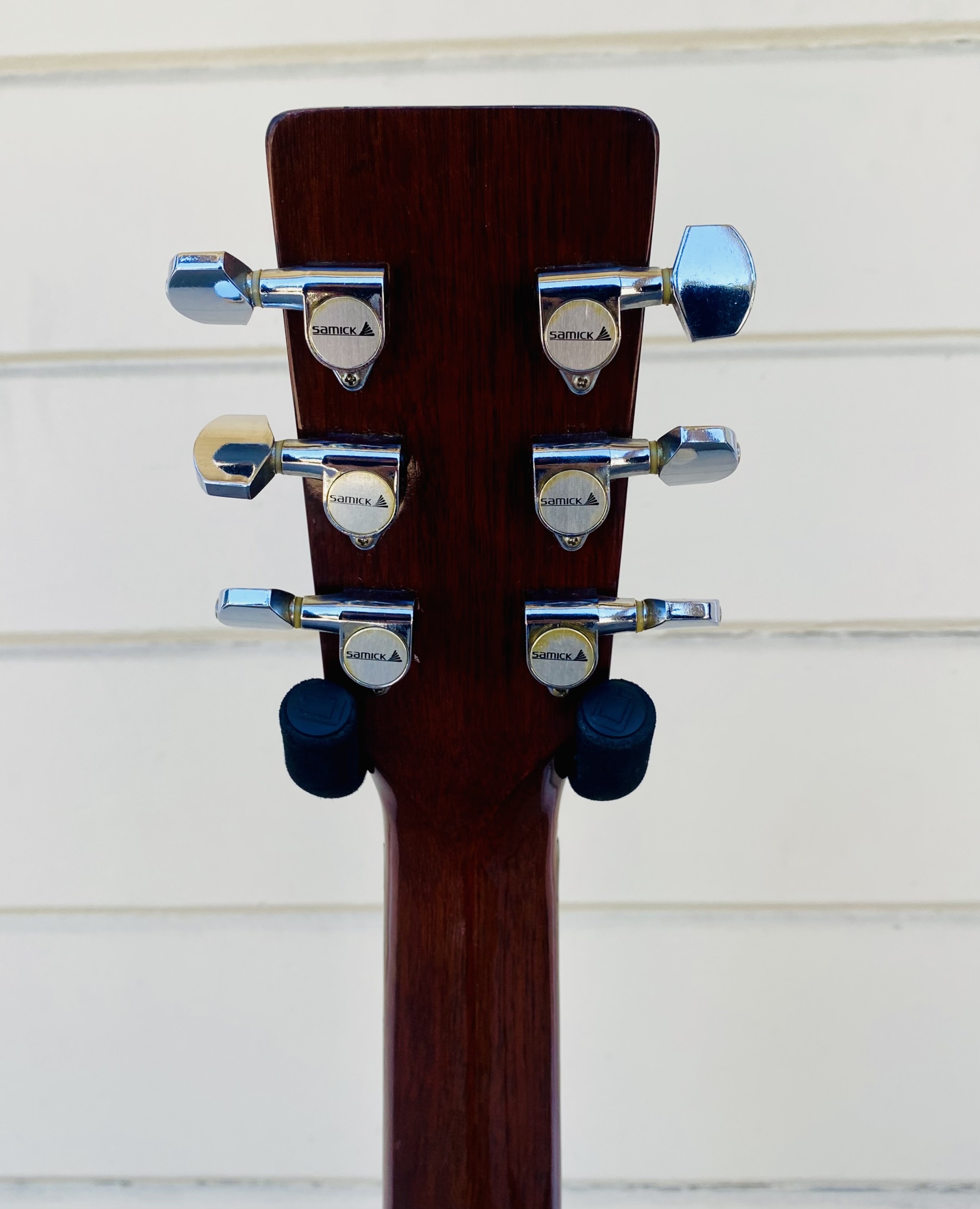 SAMICK SF18 CE ACOUSTIC/ELECTRIC GUITAR W/BAG
