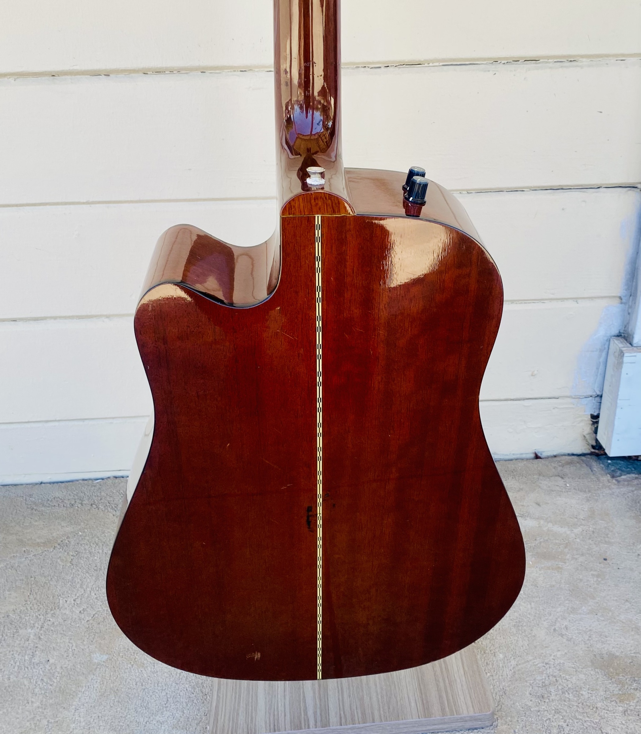 SAMICK SF18 CE ACOUSTIC/ELECTRIC GUITAR W/BAG