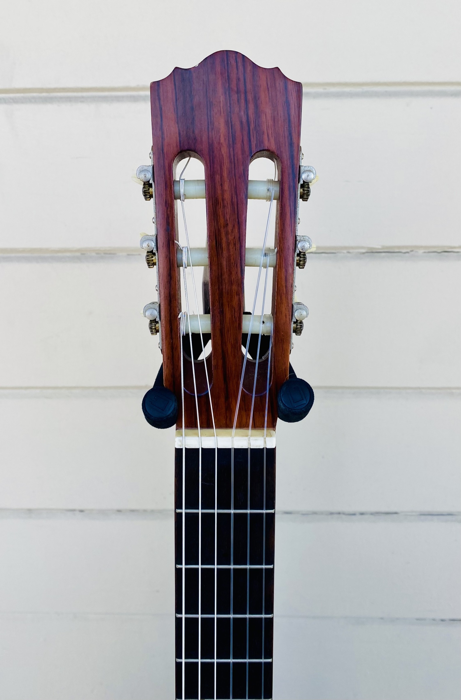 SUZUKI VINTAGE CLASSICAL GUITAR NO33- NAGOYA JAPAN W