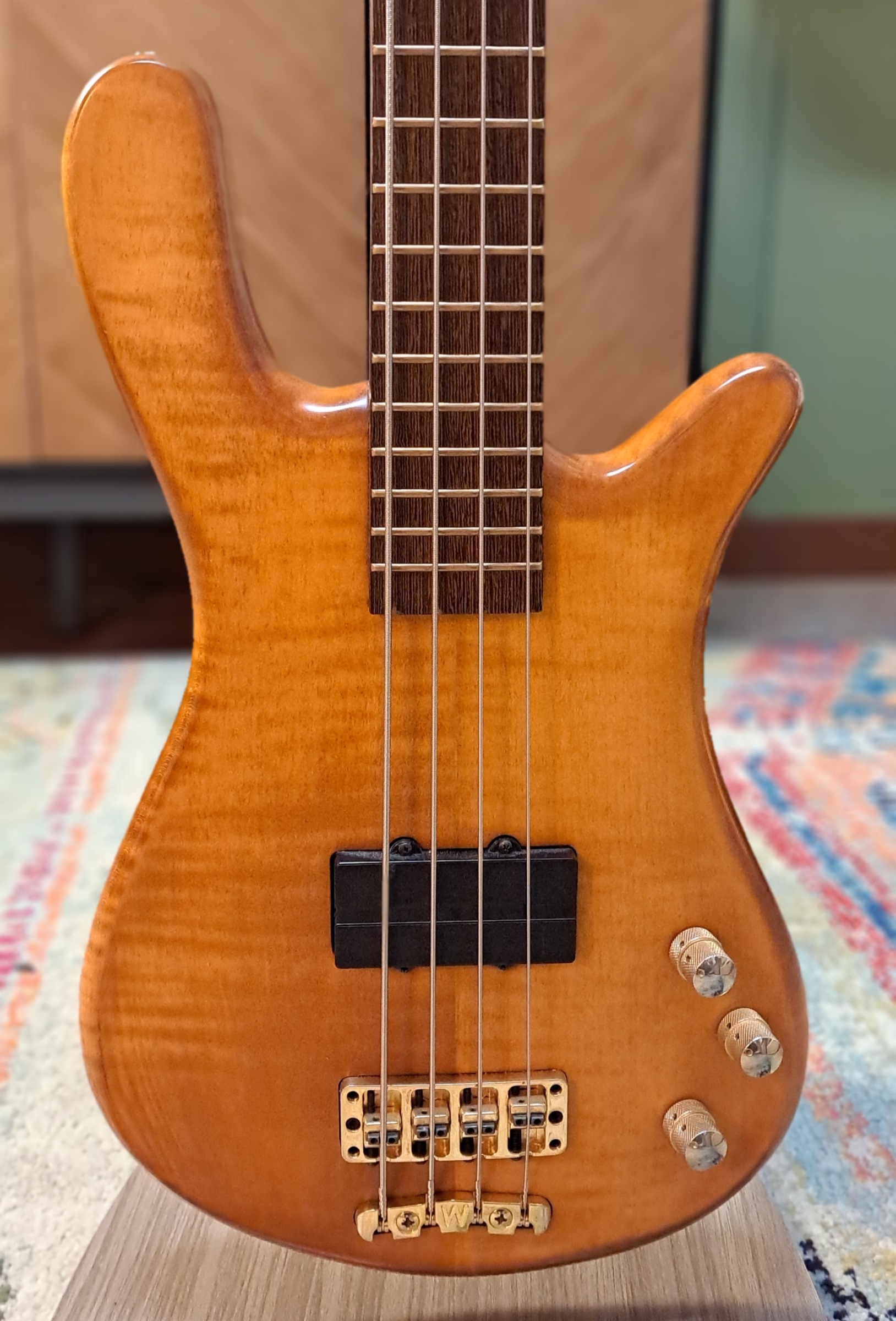 WARWICK STREAMER PRO-M 4 STRING BASS. GERMAN MADE FLAME MAPLE, HONEY VIOLIN FINISH, OVANKOL NECK W/BAG