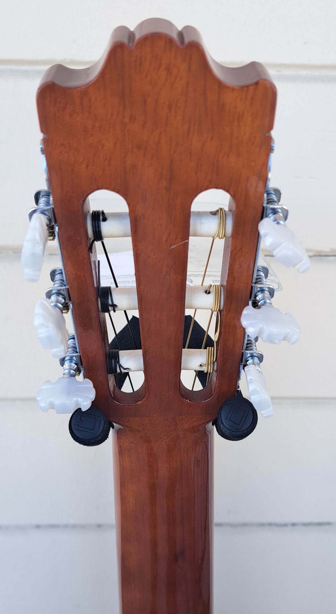 YAMAHA G-231 CLASSICAL GUITAR W/CASE