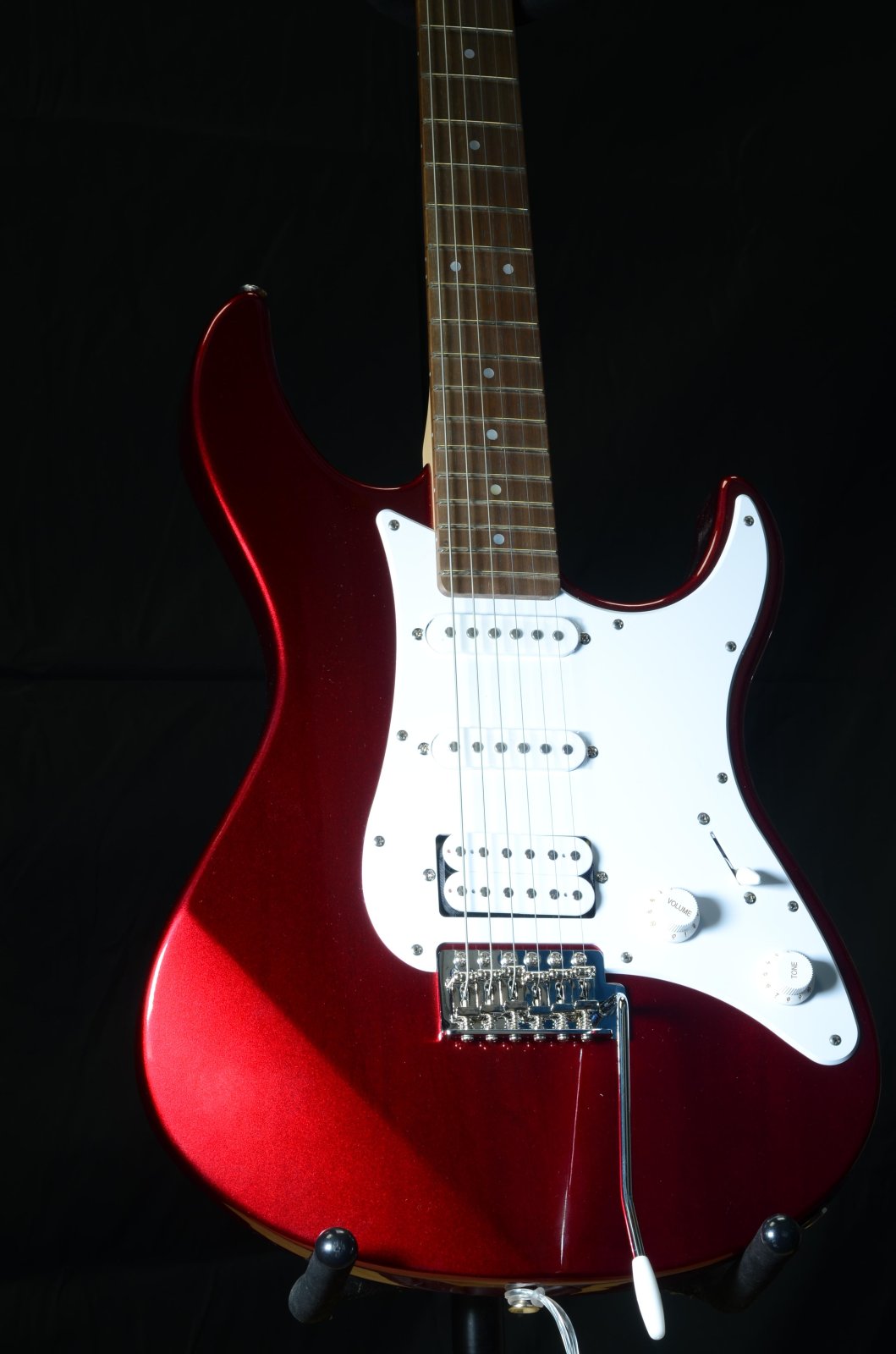 Yamaha PAC012 Red Metallic 6-String Electric Guitar - Agathis Body, Rosewood Fingerboard