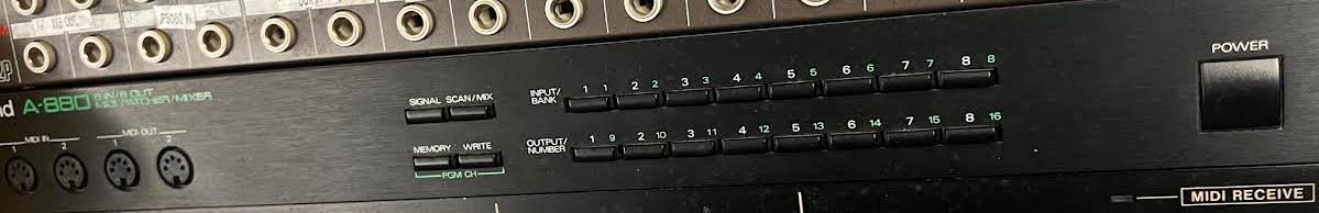 Roland A-880 MIDI Patcher Mixer (Consignment) - 0231738966192