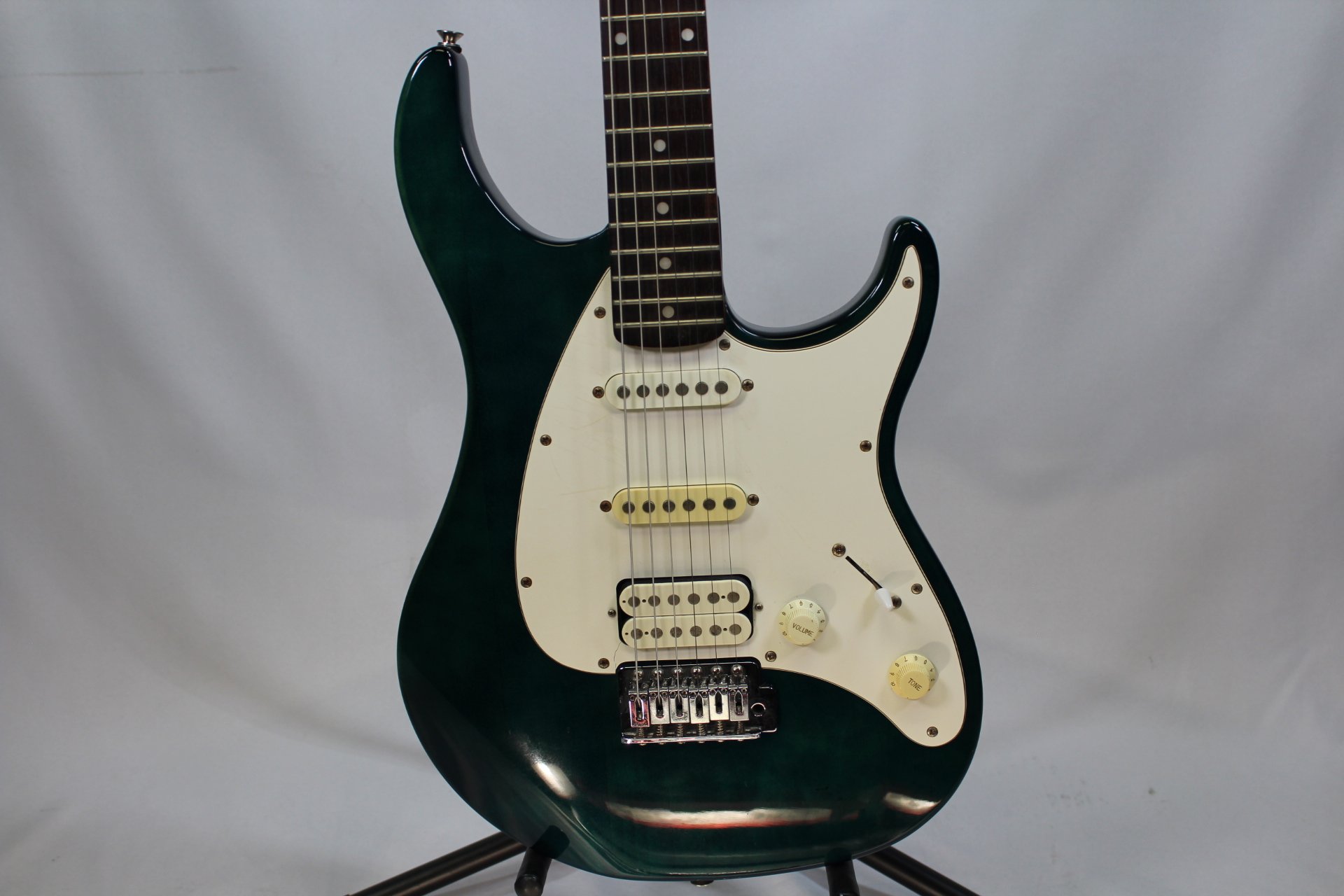 Peavey Raptor Plus EXP HSS Electric Guitar (Used) - 084827737412