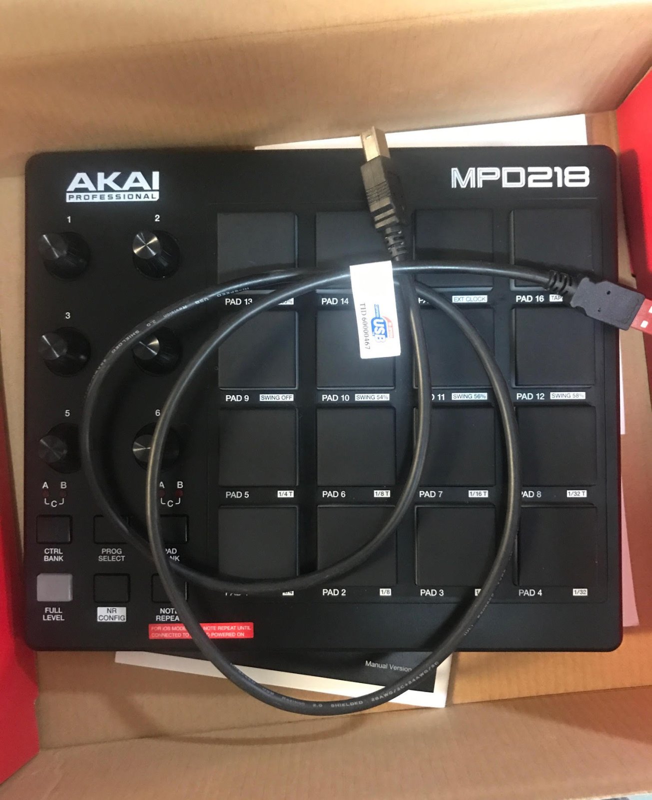 AKAI MPD218 USB MIDIパッド Amazon.com: AKAI Professional MPD218 - USB MIDI Controller