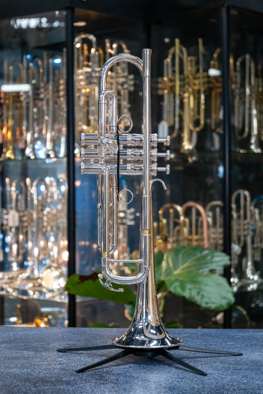 Yamaha YTR-8345RS Bb Trumpet - Large Bore All-Arounder!