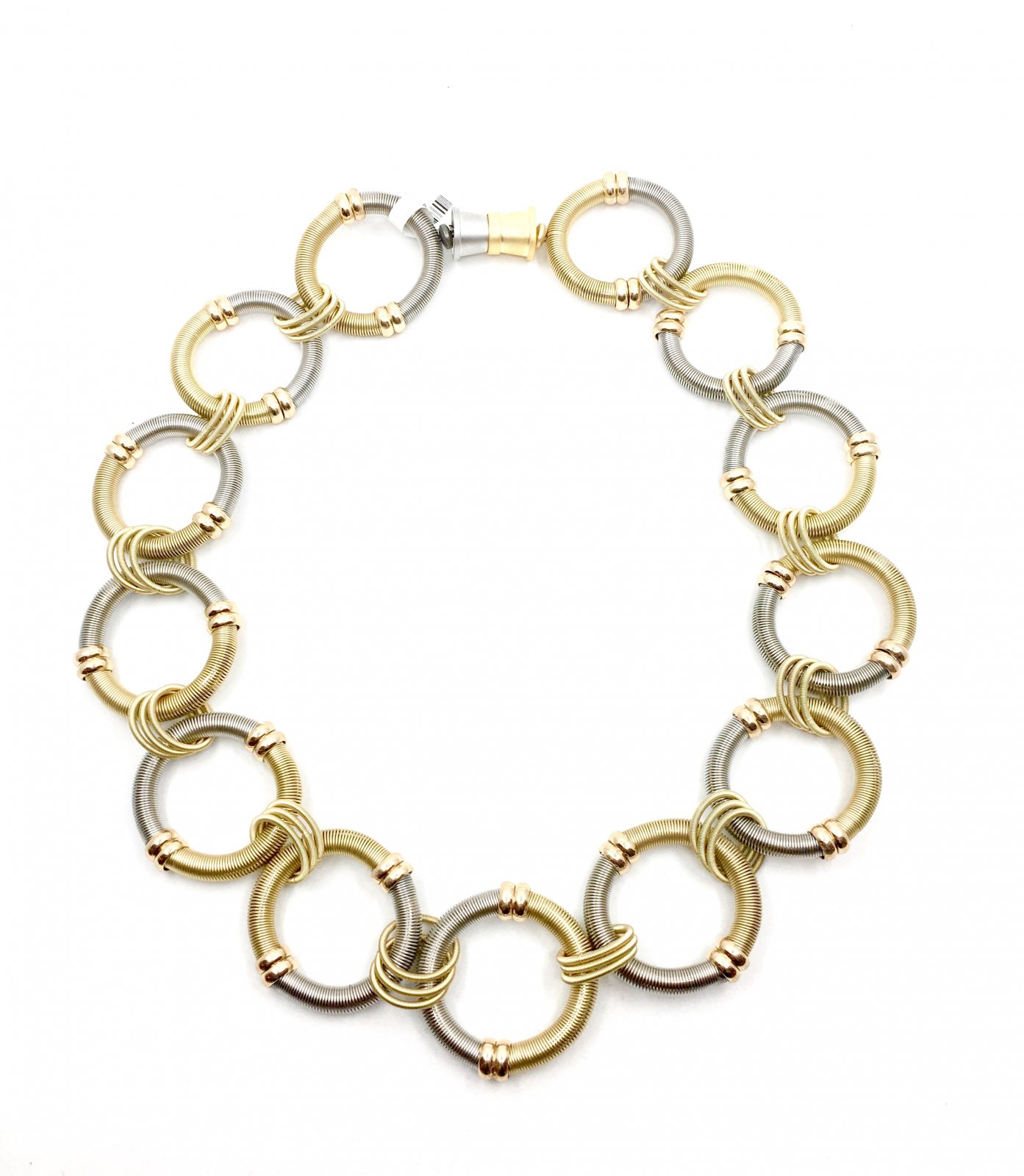 Sea Lily Circle Necklace Gold