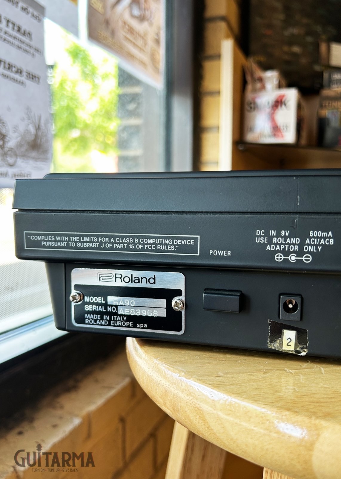 Roland RA-90 Realtime Arranger w/power supply and case